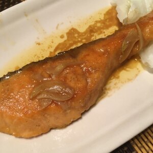 簡単でおいしい‼︎✳︎生鮭のガーリックバターソース